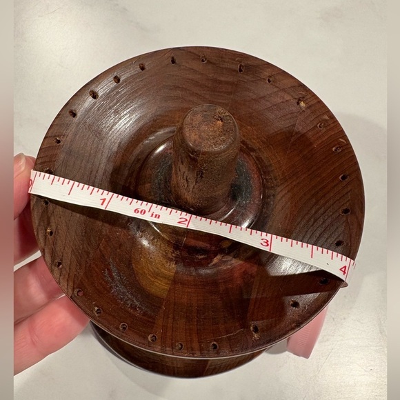 Handcrafted jewelry holder. Holds rings, bracelets, earrings that dangle. - Picture 5 of 6